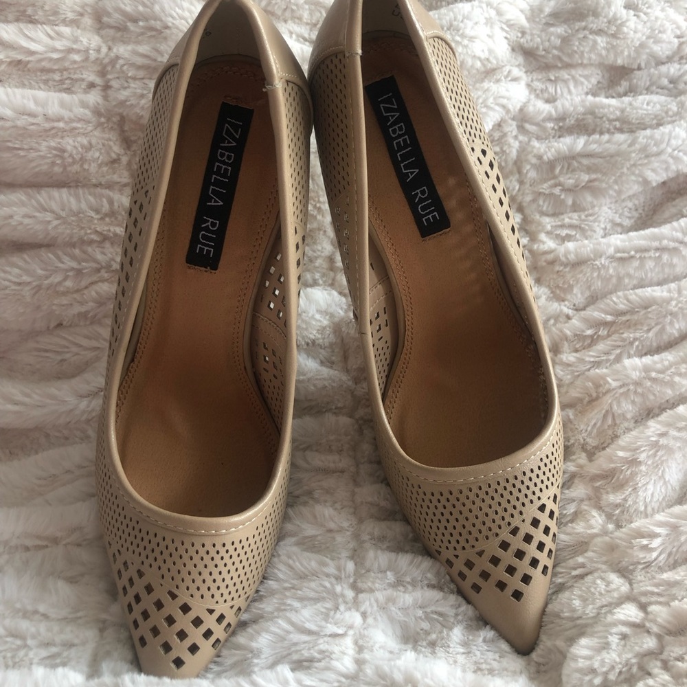Stilettos - Picture 2 of 4
